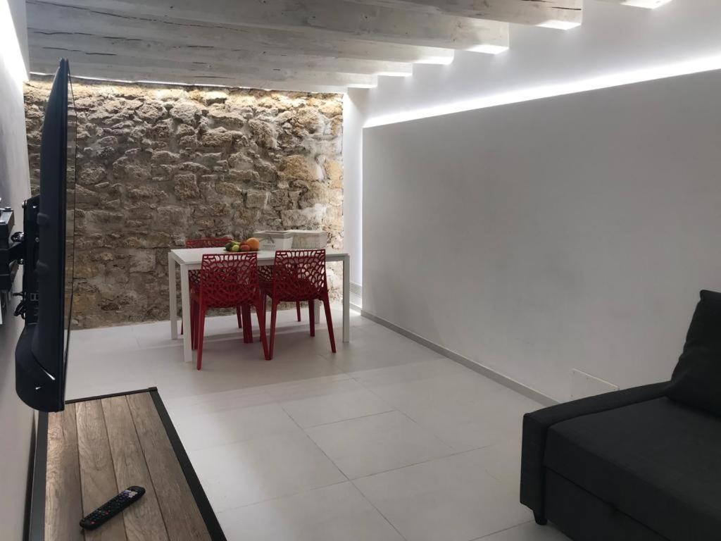 Il Vicoletto Luxury Apartments เอากุสตา ภายนอก รูปภาพ